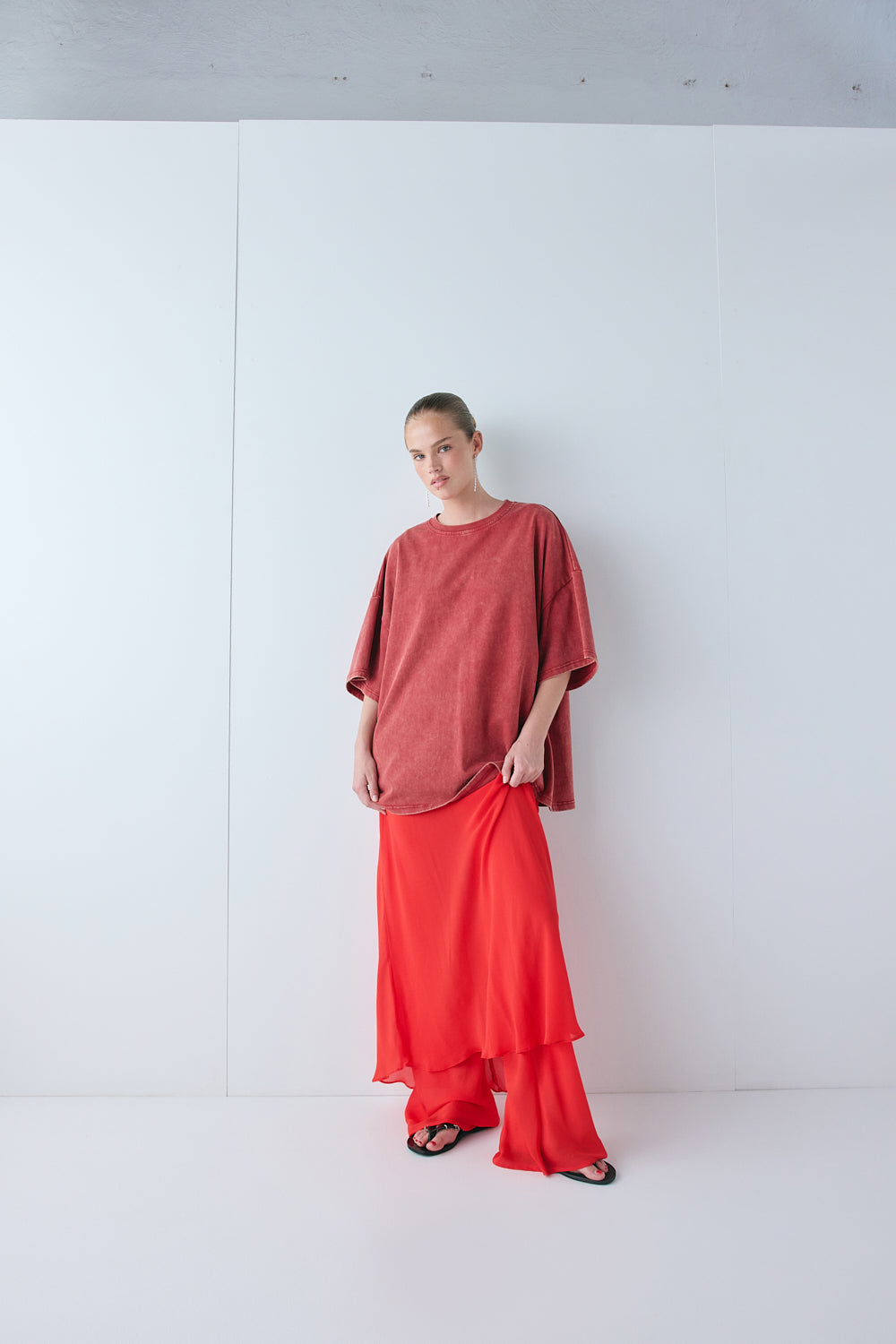 Willow Tee Chalk Red