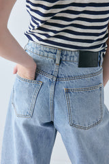 Sami Mid Rise Barrel Denim Jeans Washed Blue