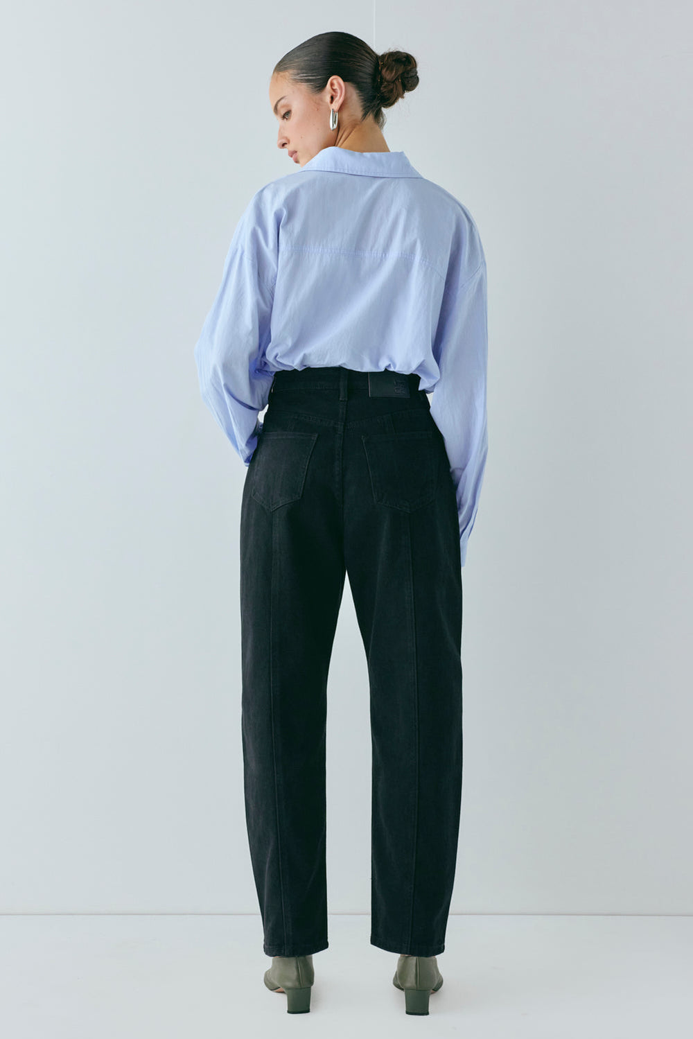 Lex Mid Rise Barrel Denim Jeans Black