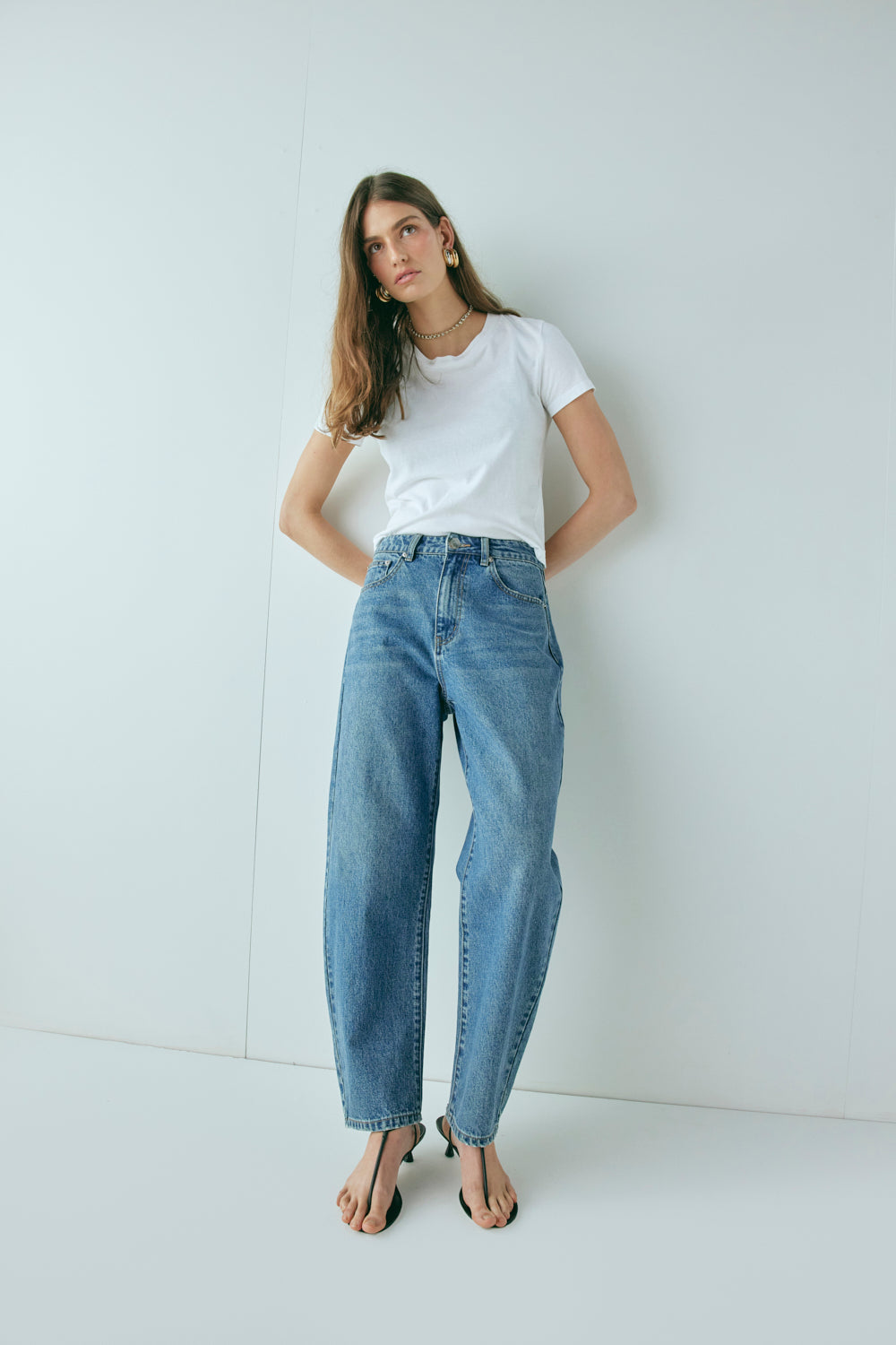 Lex Mid Rise Barrel Denim Jeans Blue