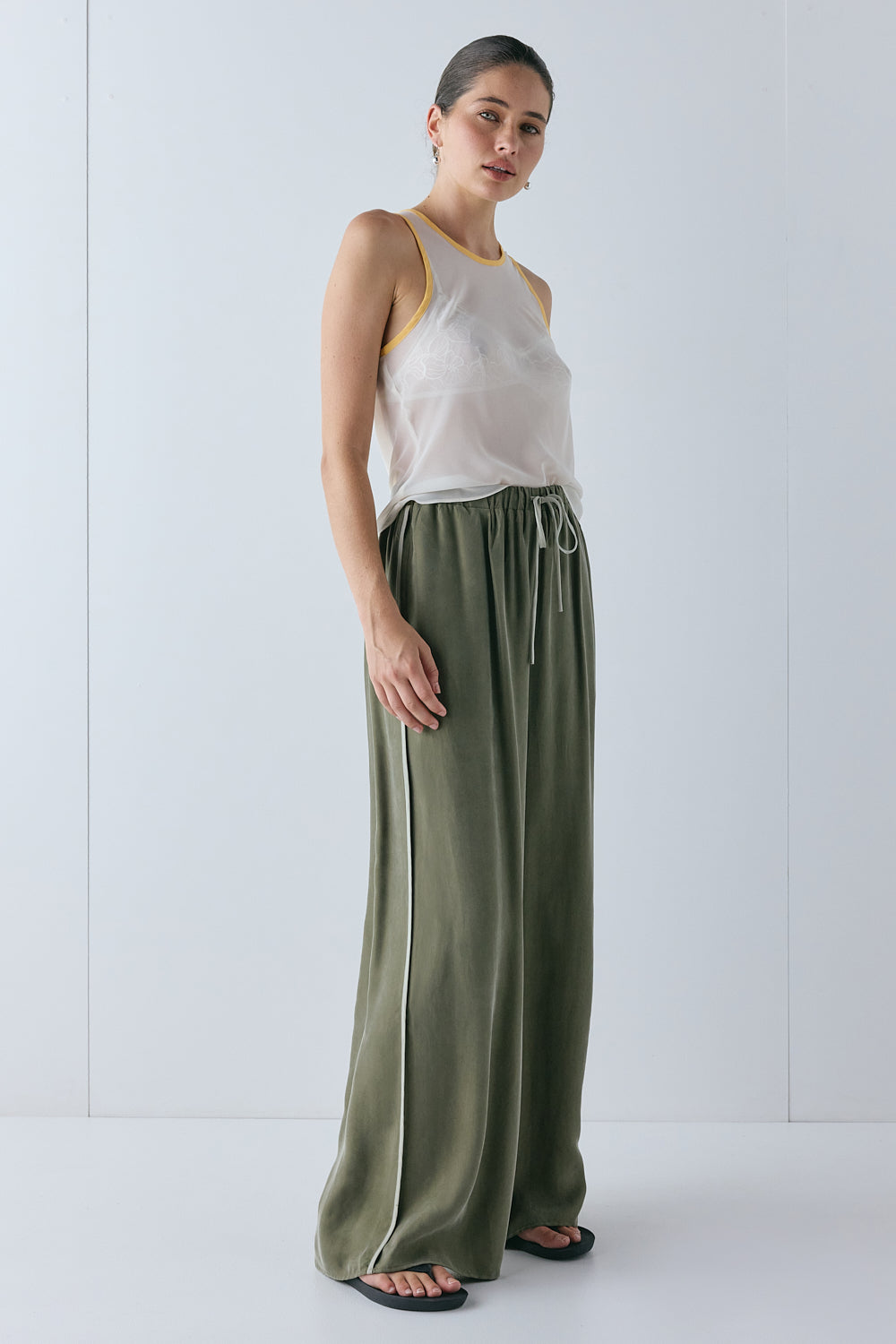 Moonscapes Pants Olive